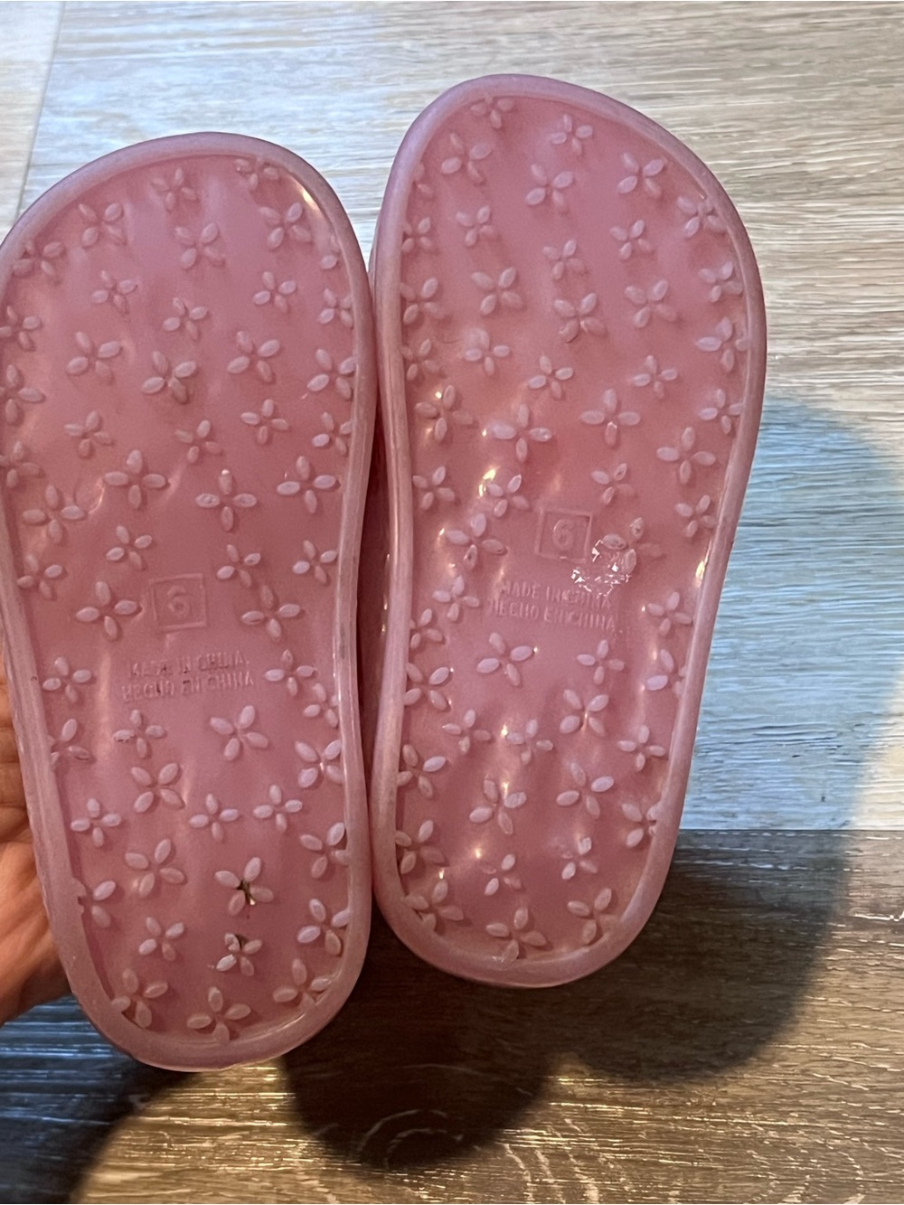 Worn once • old navy size 6 toddler Girls Pink Jelly Mary Jane Shoes - Picture 2 of 2